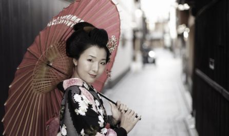 Нежната магия на Япония през април